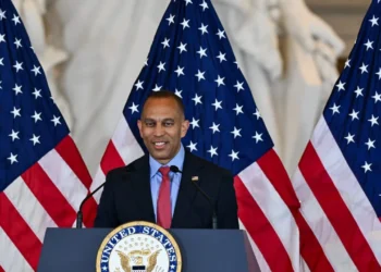 Hakeem Jeffries calls for unclassified briefing on US-Iran talks