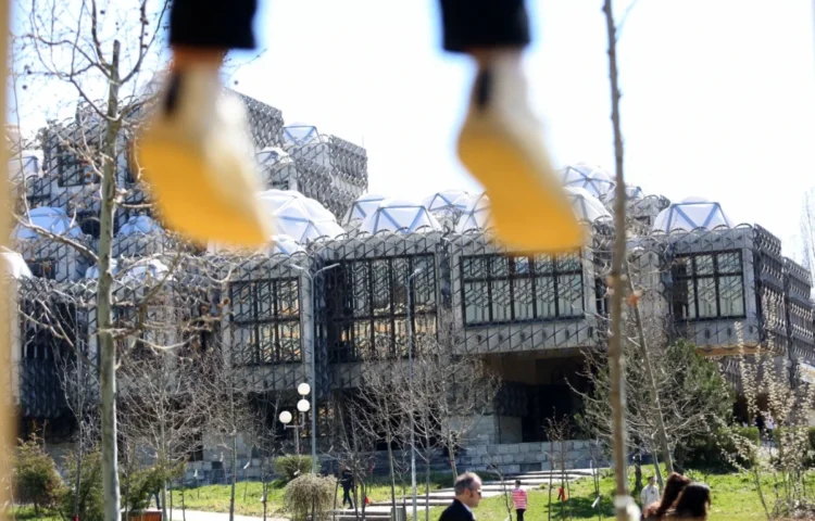 The 21-million tender for the restoration of the Library, under review