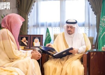 Al-Riyadh newspaper | The Emir of Riyadh receives the director of the branch of the Commission for the Promotion of Virtue in the region