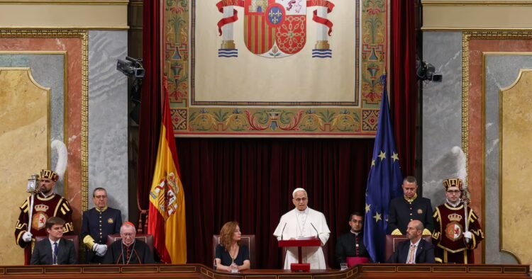 Pope Leo tells Spanish parliament migrants must be respected – The Irish Times