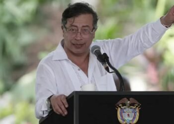 Judge prohibits Petro from using X for electoral purposes, president defends his publications
