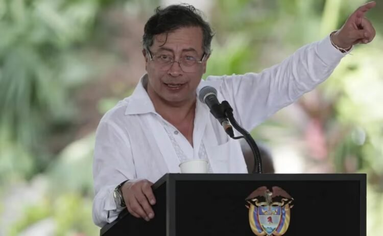 Judge prohibits Petro from using X for electoral purposes, president defends his publications