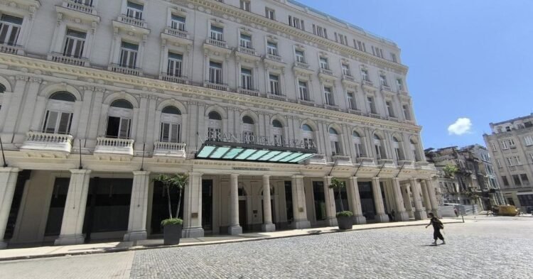 Tourism: With hotels closed and few flights, Cuba received only 30,883 tourists in May