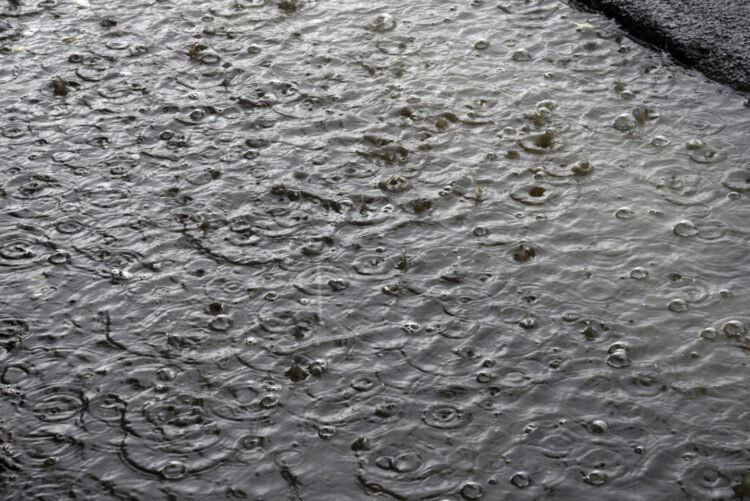 Meteorologists warn of bad weather over the weekend