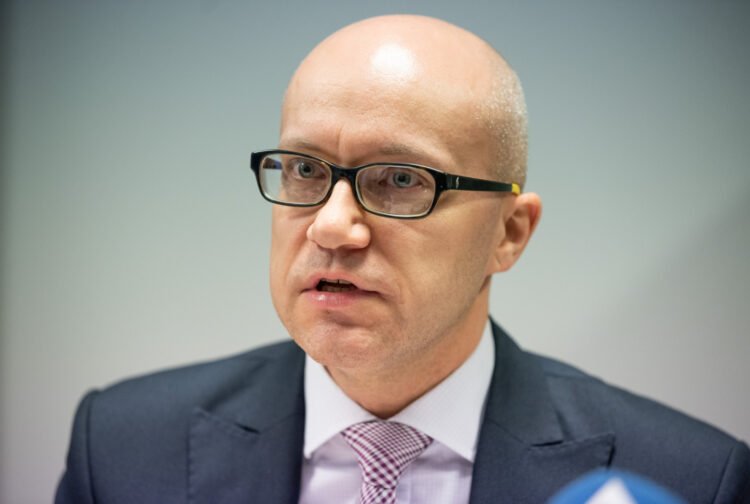 The position of the State Audit Office is completely satisfactory to the political class