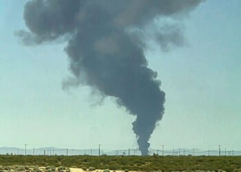 VIDEO. US bomber crash in California: eight dead