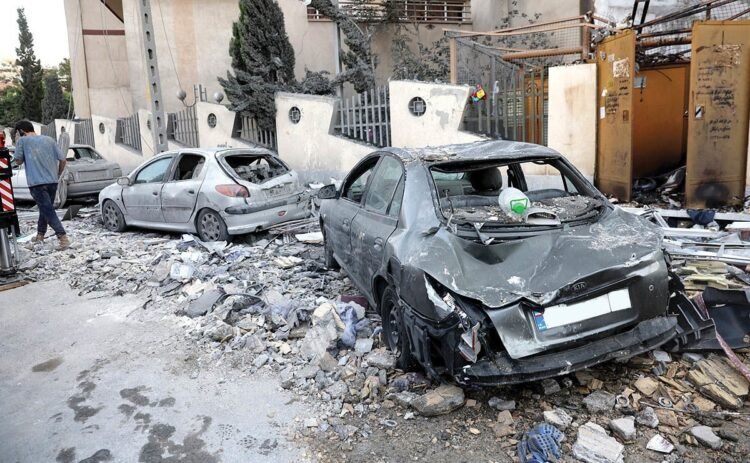 The beginning of the settlement of damaged cars Keyhard + video