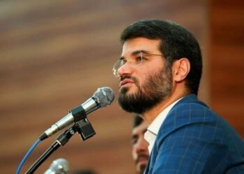 The attack of the famous Maddah on the critics of the agreement with America / how they allow themselves to sit under the wind of the cooler and address the commanders of the IRGC and the army with the worst words + video