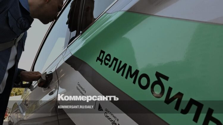 The turnover of the Russian carsharing market in January-April fell to 17.3 billion rubles.