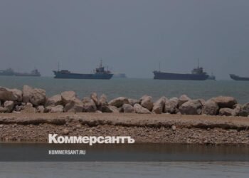 Trump announces free 60-day passage through the Strait of Hormuz