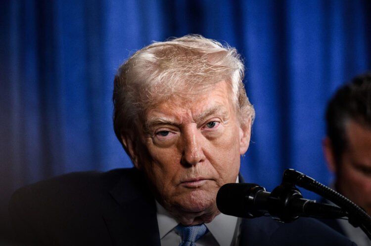 Al-Riyadh newspaper | Trump: Iran launched 4 attack drones towards ships in the Strait of Hormuz