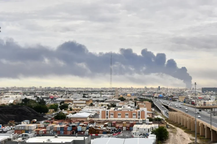 Iran and the US trade strikes in the Persian Gulf, further testing the ceasefire