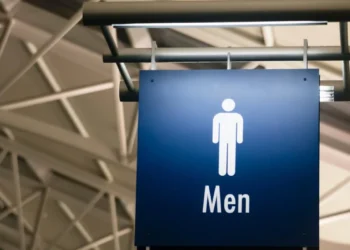 The bathroom mistake men under 50 are making