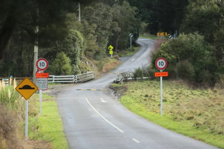 Urgent fix needed for Carterton bridge being ‘shaken to death’