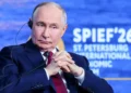 Russian MP warns Putin: We’re on the brink of social collapse