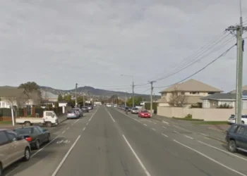 Warriors fan dies after early-morning e-scooter crash