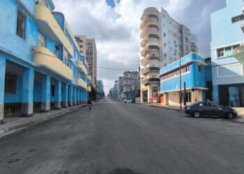 Rumors: Curfew, tunnels and fleeing planes: the May balls in Cuba
