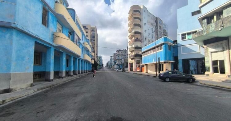 Rumors: Curfew, tunnels and fleeing planes: the May balls in Cuba