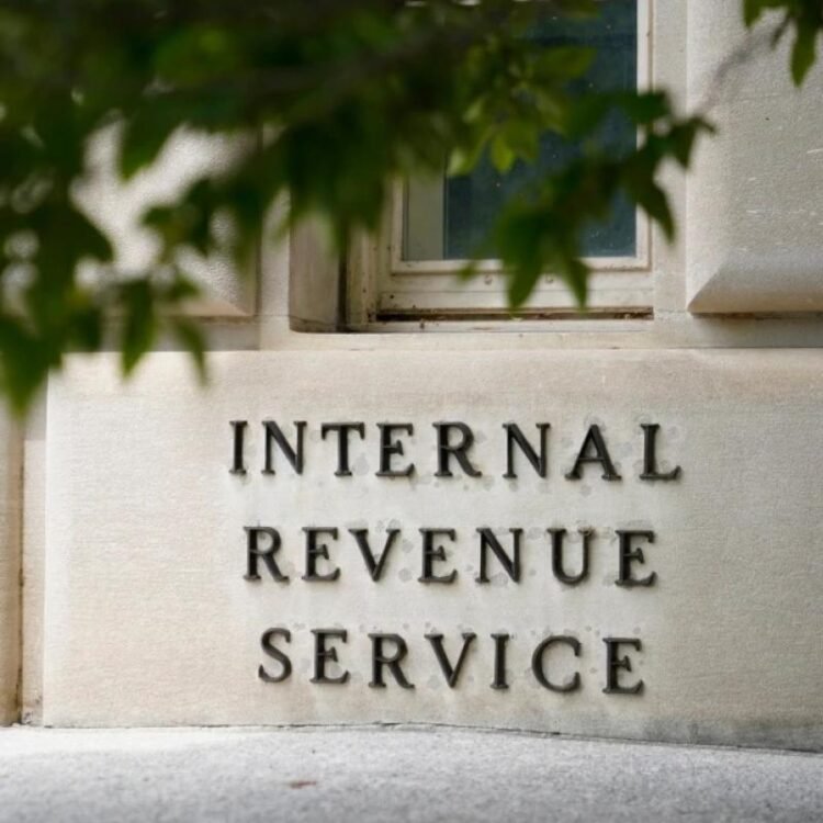 IRS did better than expected in tax season after slashing staff, except on the phone, watchdog says | Business
