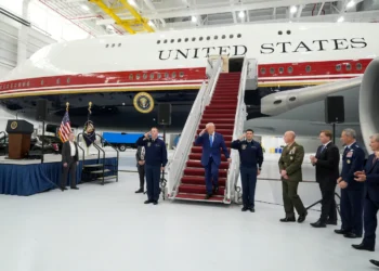 Trump visits new Air Force One, a luxury gift from Qatar that will soon fly him