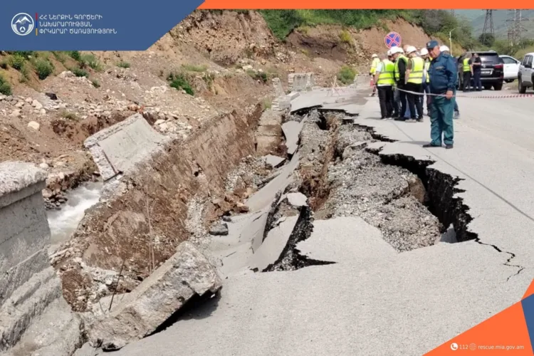 The dam adjacent to the Voghji River collapsed in the city of Kajaran, Armenia. the highway is closed one-way at 15:22, June 11