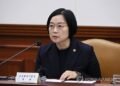 (LEAD) Lee nominates SME Minister Han Seong-sook as new prime minister