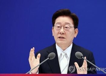 (4th LD) Lee vows to secure ‘absolute competitiveness’ in advanced technologies in his 2nd year