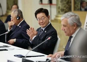 (2nd LD) Lee says S. Korea, Italy are ‘optimal partners’ for business cooperation