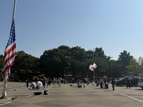 (LEAD) Protests over ballot shortages continue for 11th day
