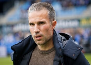 Feyenoord sack Van Persie despite reaching Champions League
