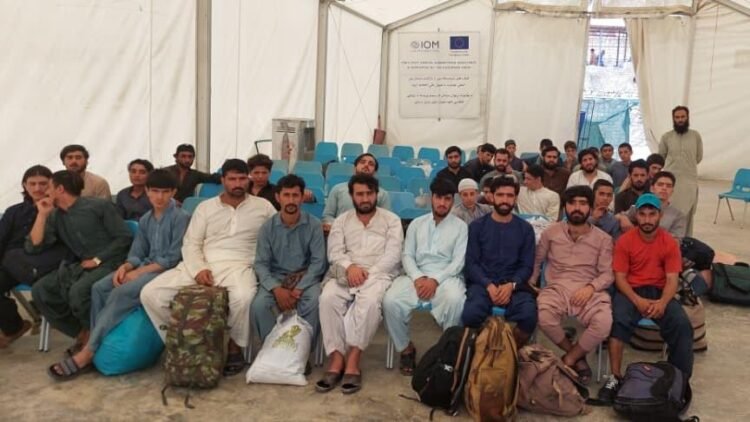 344 Afghans freed from Pakistani jails, 164 inmates transferred from Iran – Pajhwok Afghan News