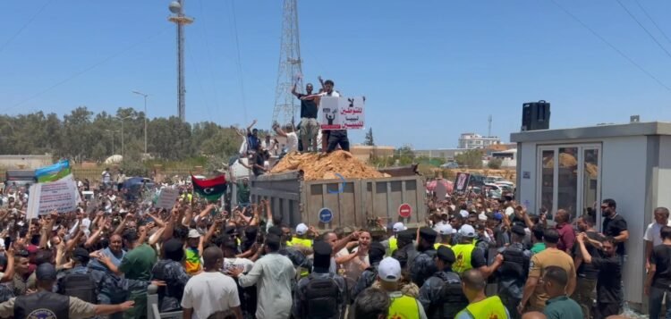 After demonstrators block-off UNHCR entrance, Acting Foreign Minister Al-Baour reiterates Libya’s rejection of any migrant resettlement programme
