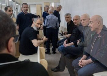 These authorities had the opportunity to solve the issue of prisoners and did nothing. Robert Kocharian