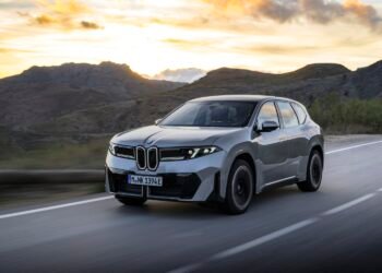BMW sweeps the international awards with the new iX3 as the star