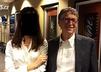 Gates in the Epstein trap. He wanted to blackmail me with my infidelities, the billionaire testified