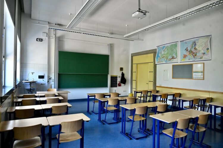 Tageblatt.lu | heat wave | Dog days in the classroom: Schools react to the extreme temperatures by canceling classes