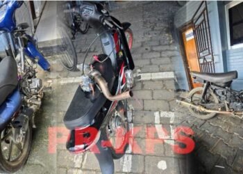 Mopeds with souped-up engines and exhausts seized – the True Time