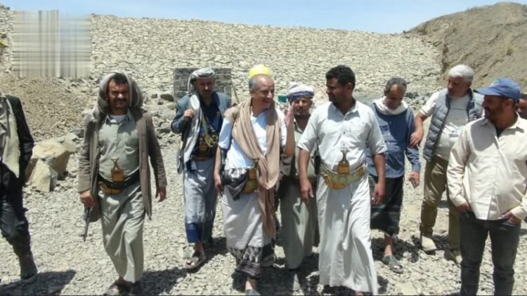 Reviewing the progress of work in the Martyr Dr. Al-Rubai Barrier project to harvest rainwater in Dhamar