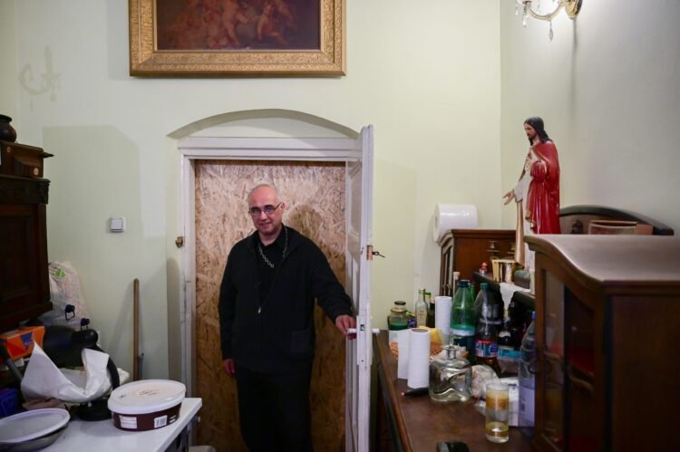 Transylvanian Politician Appeals to EU Institutions over Forced Eviction of Oradea Abbot