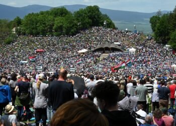 Pentecost Celebrations Unite Communities across the Carpathian Basin
