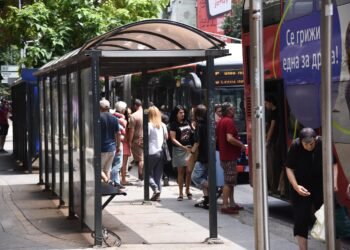 Skopje residents demand normal transportation conditions: Master, turn on the air conditioning — we’re leaking!