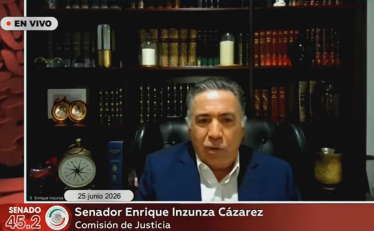 From a distance and after 57 days of absence, Inzunza resumes his legislative work