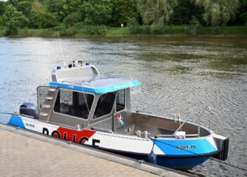 Tageblatt.lu | The political whisperer | Likes with consequences, stolen police boat and hat instead of Caritas