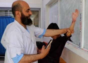 Afghan surgeon wins international award for fish-skin burn treatment – Pajhwok Afghan News