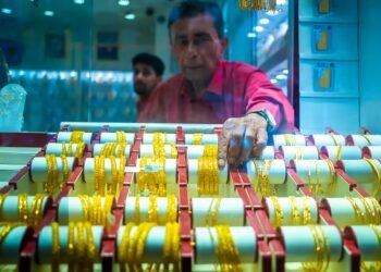 Is it time to buy gold? Prices in Dubai plunge more than Dh11 per gram