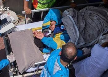 Lost on Everest, survived a week alone. A miraculous story turns into trouble