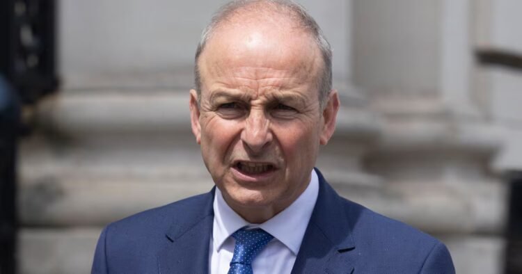 Miriam Lord’s Week: Let he who is without Sim cast the first phone – The Irish Times
