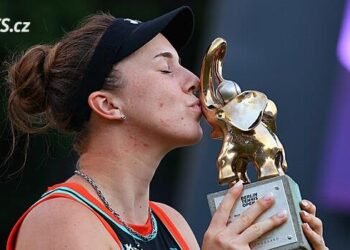 Great Nosková celebrates the title and the move to the top 10! Bouzková also managed the final battle We are updating