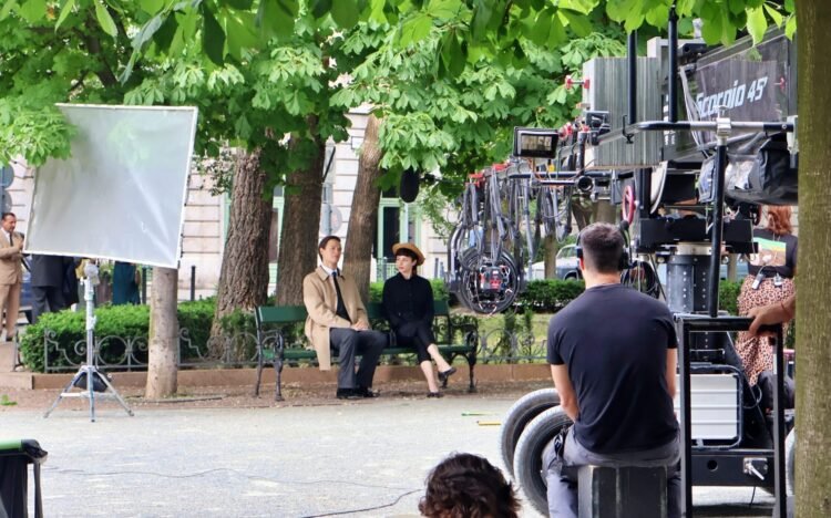 Ansel Elgort Spotted Taking Pictures with Fans during “Dinner with Audrey” Shoot in Budapest