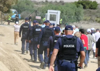 The incidents in Zvërnec, the two people who violently dragged the protester are arrested – Shqip.com